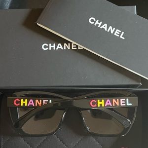 CHANEL 2023 Black Sunnies Sunglasses AUTHENTIC. Rainbow Style. NEW IN BOX